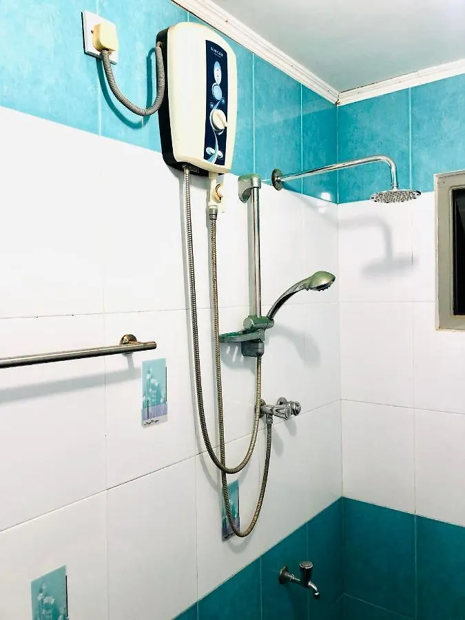 Blue Bird Apartment 尼甘布 0*,  斯里兰卡